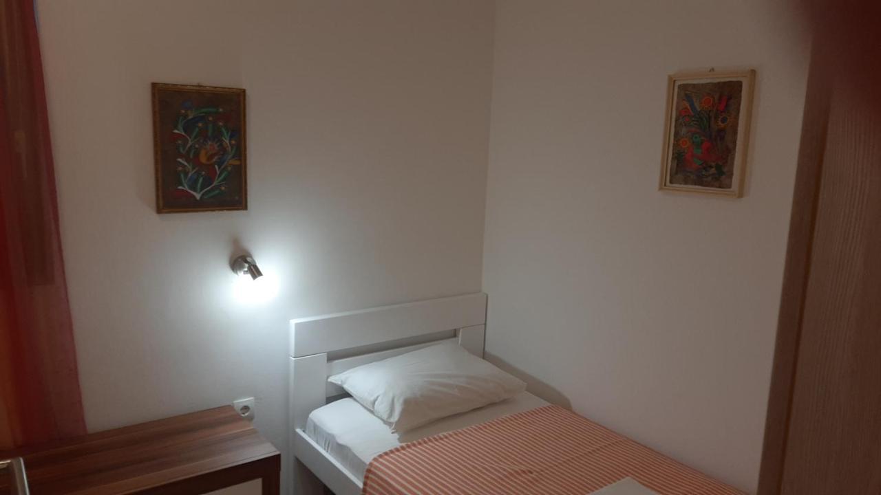 Apartmani Mw, Crveni Apartman Baska  Exterior photo